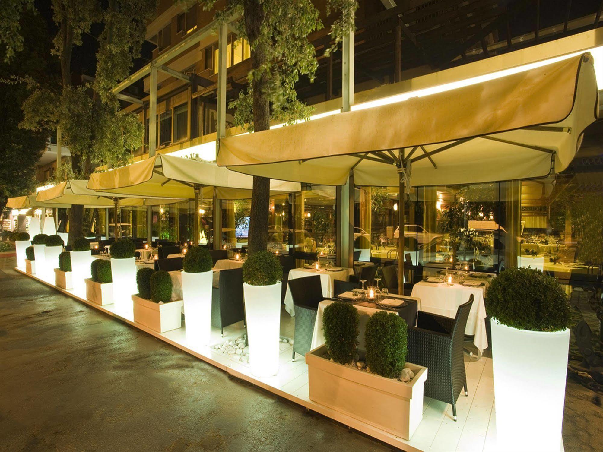 Savoy 4*
